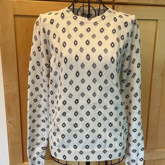 LOFT Sweaters - ANN Taylor LOFT soft lightweight white with black and grey diamond print size XS